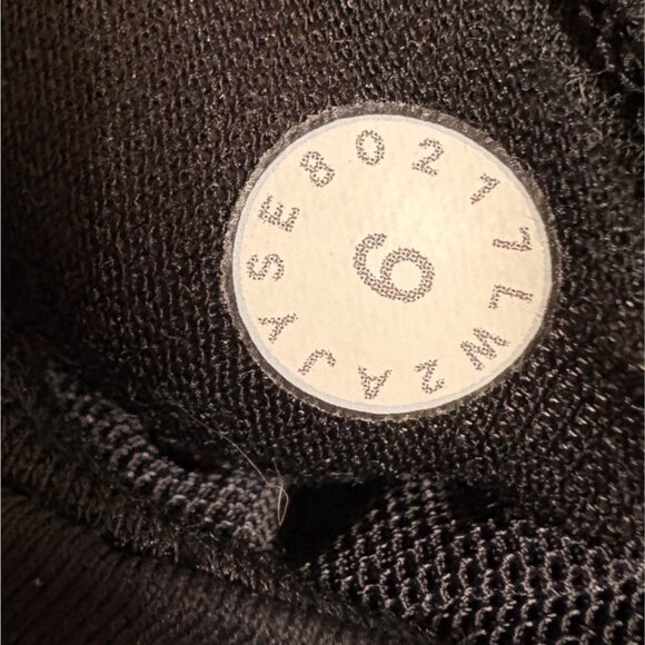 EXCELLENT Lululemon Black Double Tap Sports Training Gym Bra II  Mesh Crop Top 6 - Picture 9 of 9